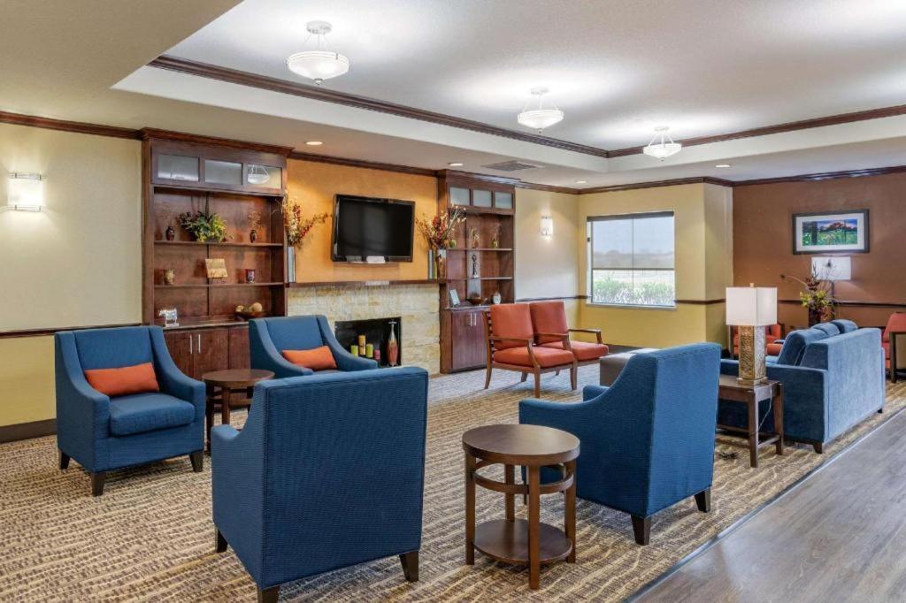 Comfort Inn & Suites Navasota Extérieur photo