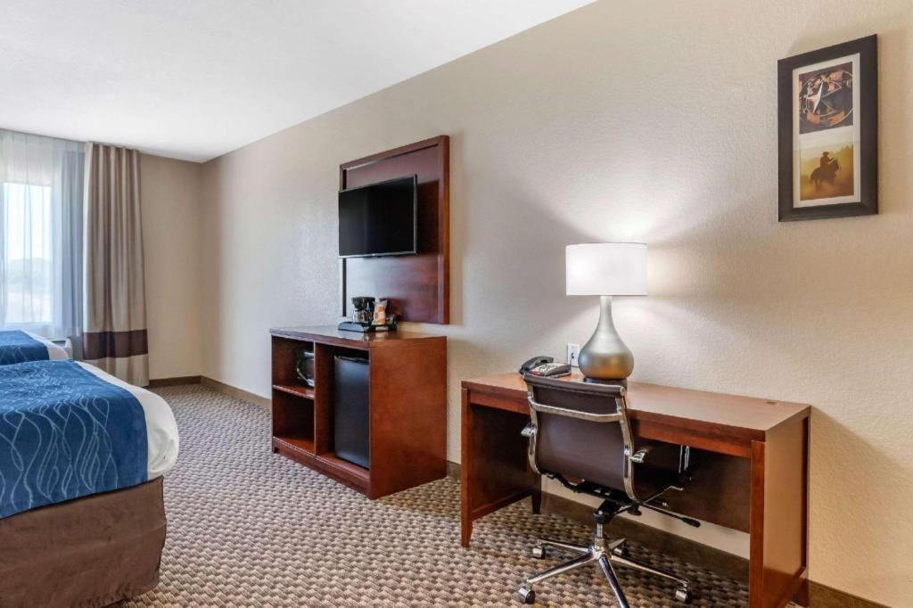Comfort Inn & Suites Navasota Extérieur photo