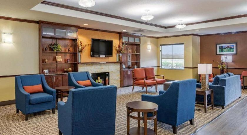 Comfort Inn & Suites Navasota Extérieur photo