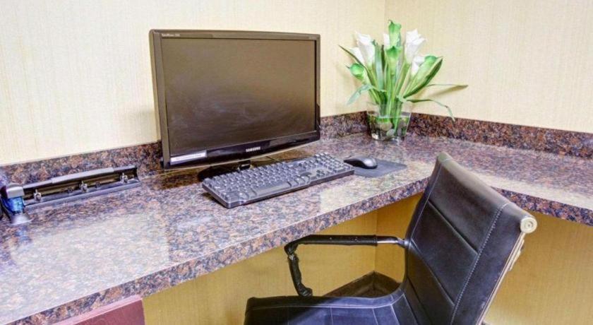 Comfort Inn & Suites Navasota Extérieur photo